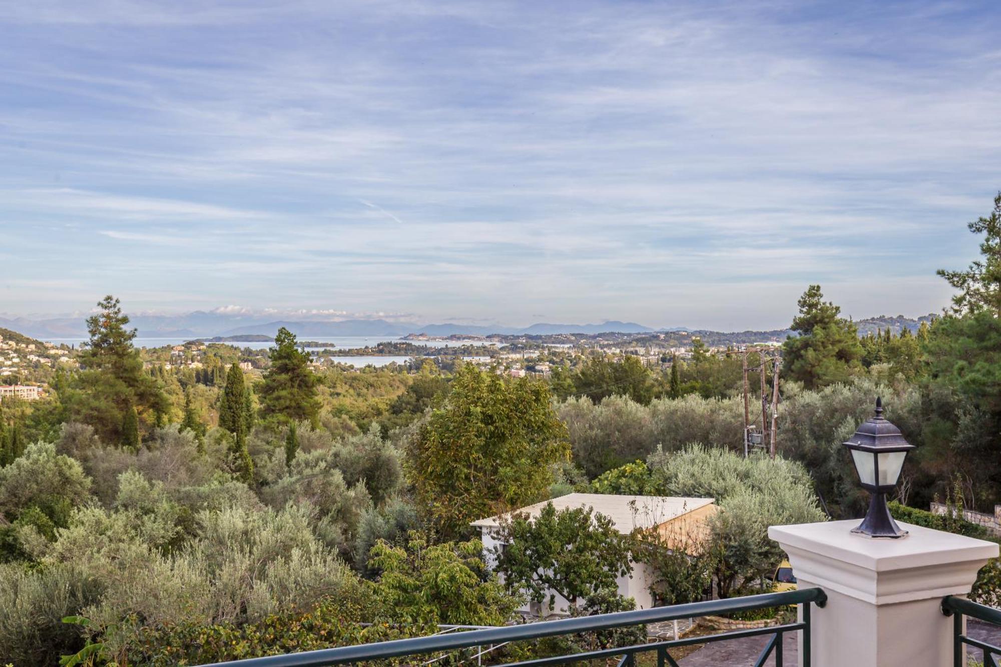 Villa Olivia Corfu - Amazing Sea-View 3 Bedroom Villa With A Pool Gazátika エクステリア 写真